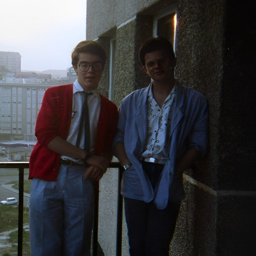 Javier Sierra y Manuel Carballal de jóvenes en los años 80